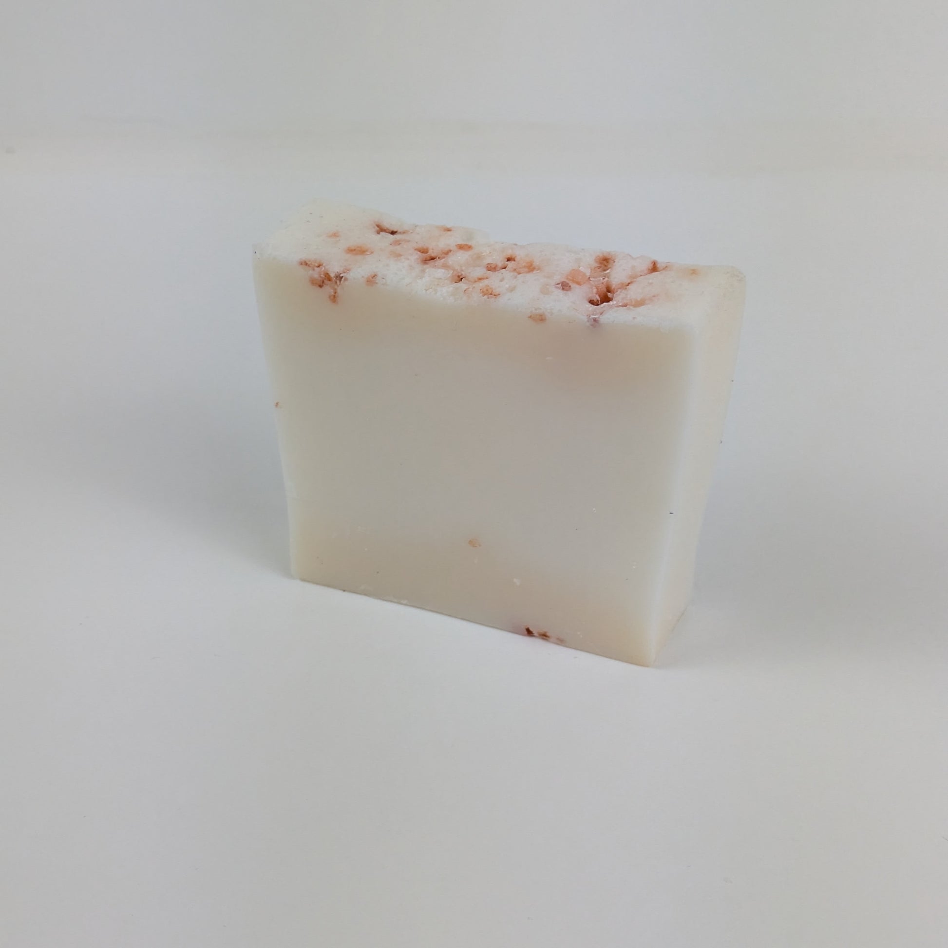 „Handgemachte Ananas Verwöhnseife – fruchtige Naturseife für sanfte Hautpflege“