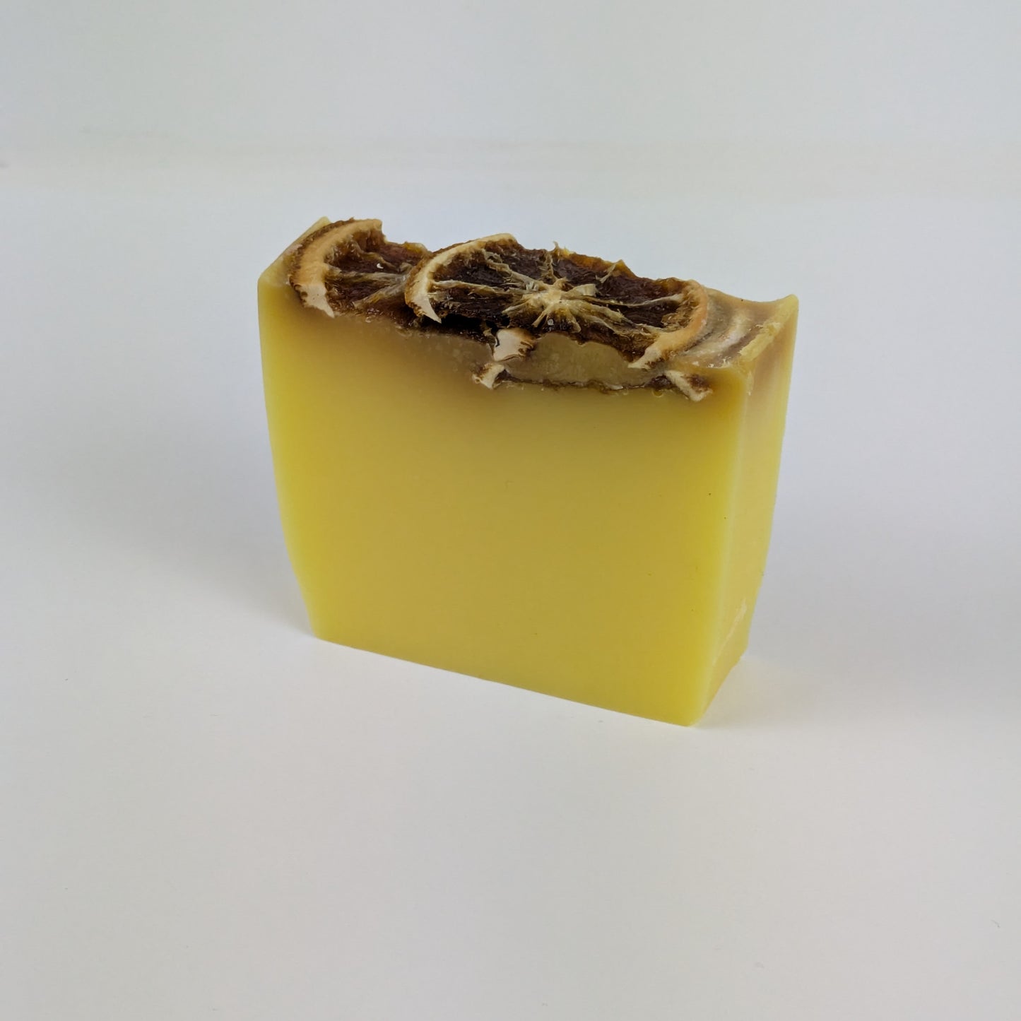 Sonnenschein Verwöhnseife mit Zitrusduft – Handgemachte Seife mit belebendem Zitrusduft für erfrischende Hautpflege