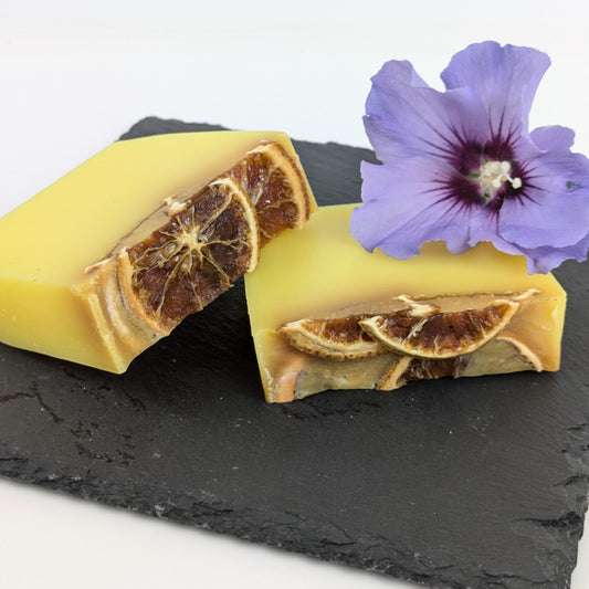 Sonnenschein Verwöhnseife mit Zitrusduft – Handgemachte Seife mit belebendem Zitrusduft für erfrischende Hautpflege