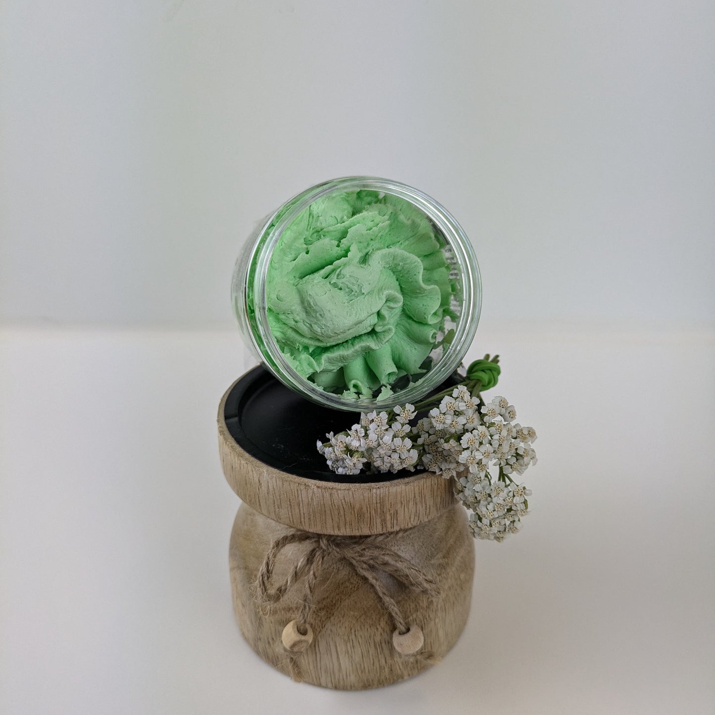 Schlagseife Stachelbeere – Handgemachte, cremige Seife mit fruchtigem Stachelbeerduft