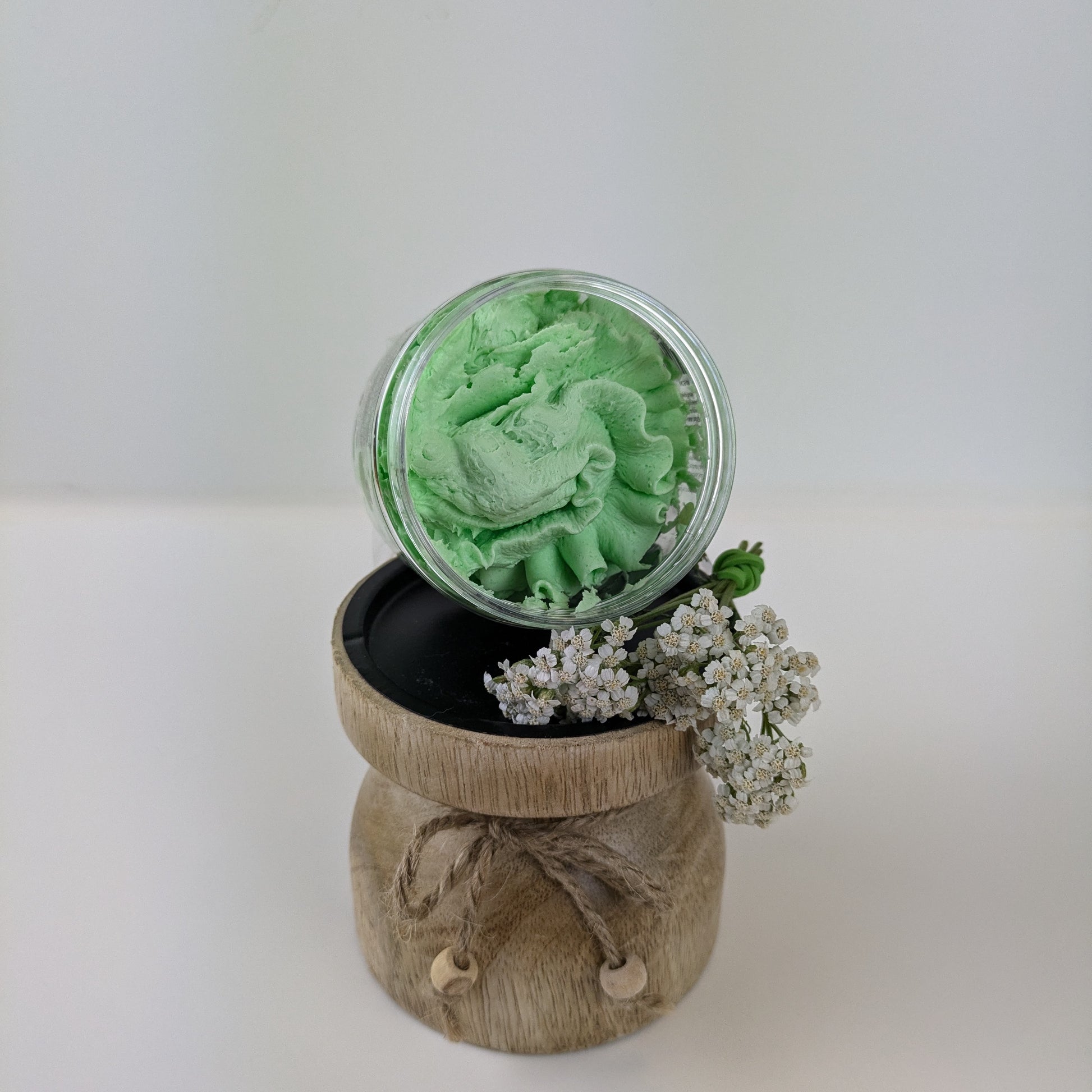 Schlagseife Stachelbeere – Handgemachte, cremige Seife mit fruchtigem Stachelbeerduft