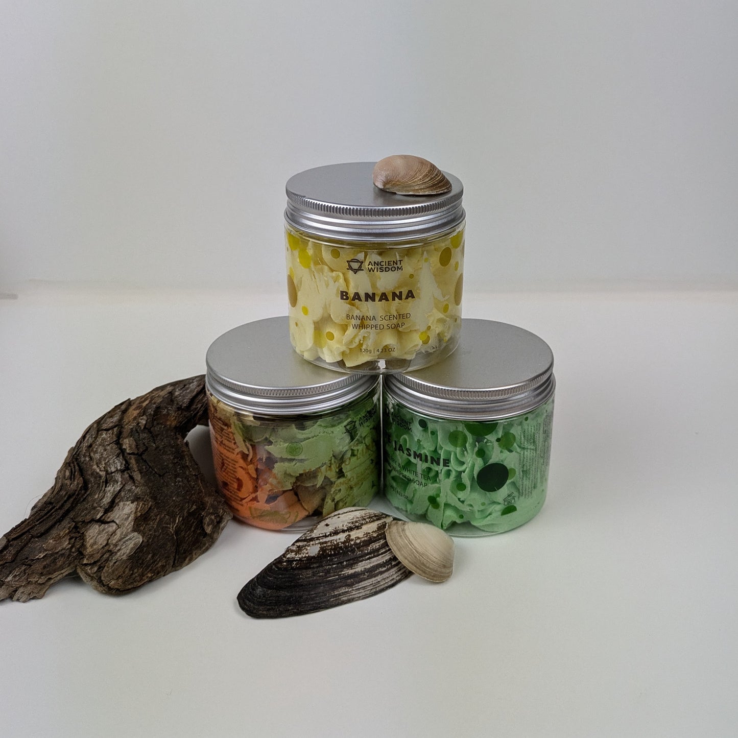 Schlagseife Banane .Mango-Limette, Stachelbeere – Handgemachte, cremige Seife mit tropischem Bananenduft,
Mango-Limette, Stachelbeere