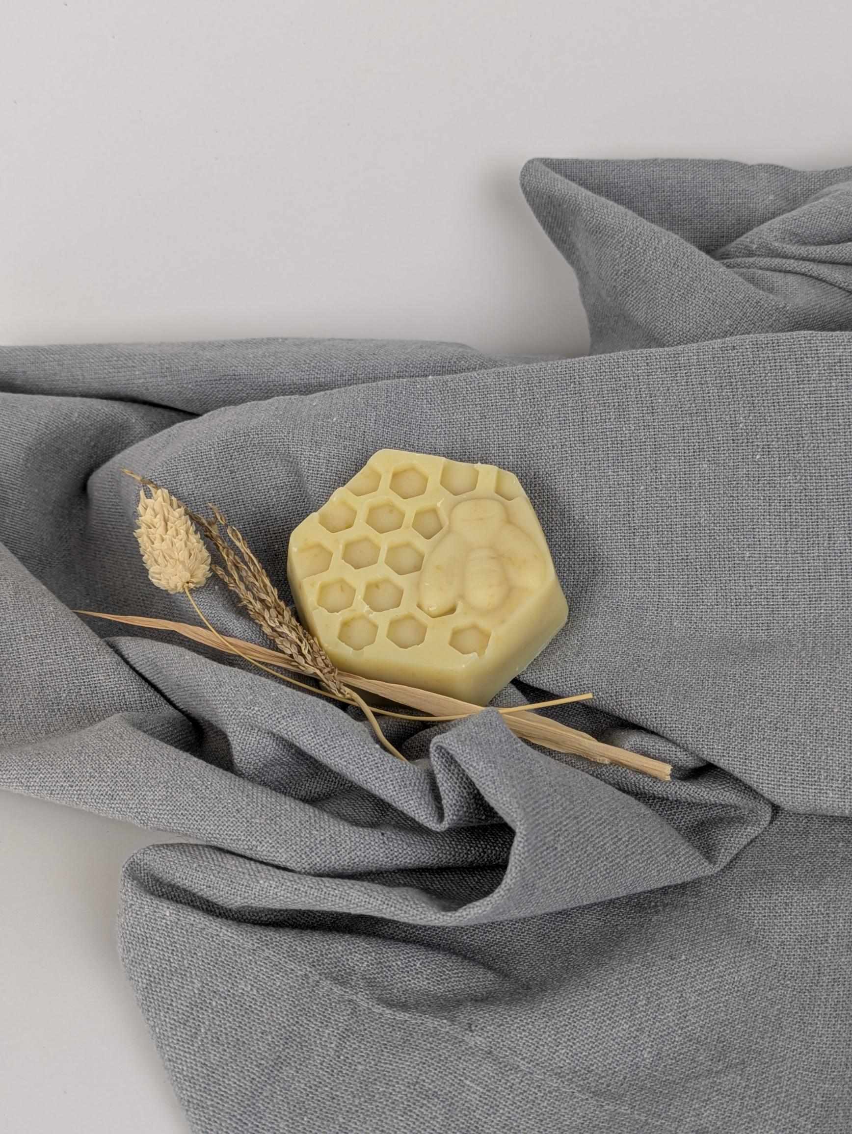 Bee Fresh Hundeseife 60 g – natürliche Fellpflege von Die Steile Biene