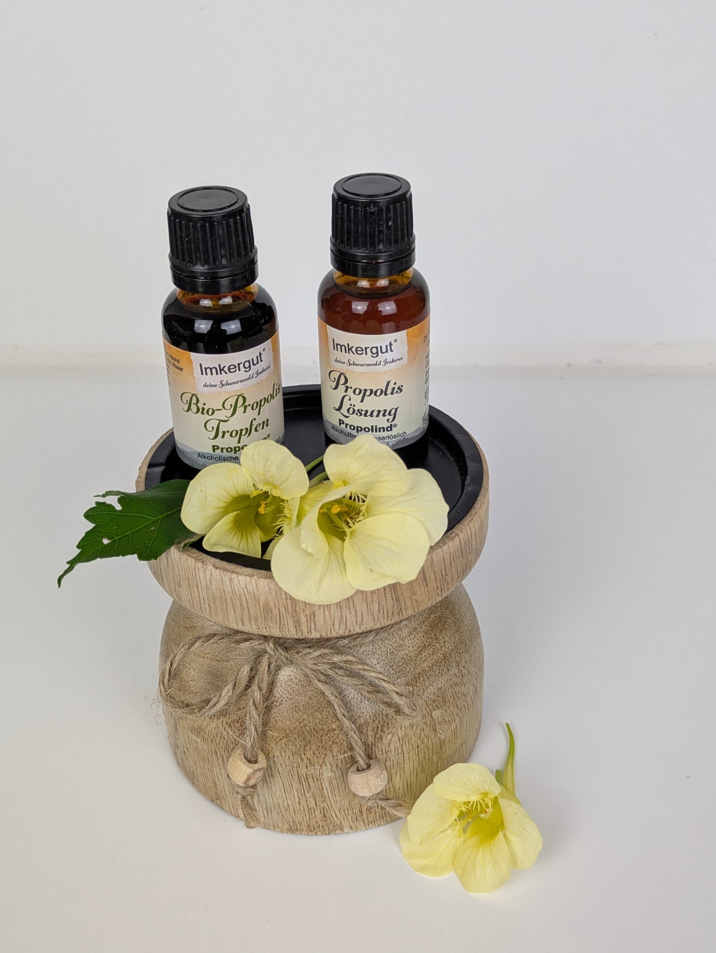 Propolis-Tinktur mit und ohne Alkohol, handgemacht vom Imkergut – natürliche Bienenkraft aus traditioneller Herstellung