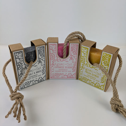 Seife am Seil – Handgemachte Seifen in Zitrusfrucht, Meersalz, Moos & Japanische Blüte für erfrischende Pflege und Duft