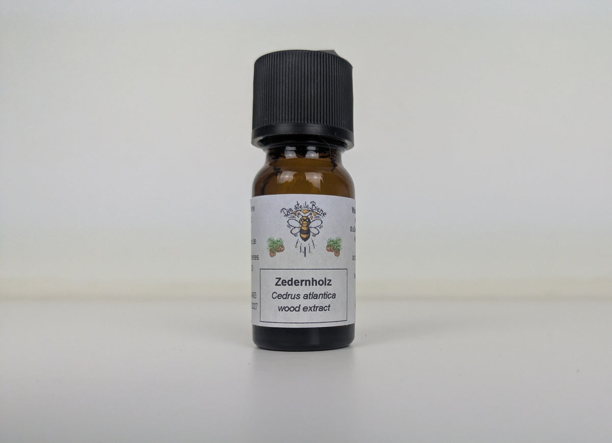 Flasche mit Zedernholz ätherischem Öl von Die Steile Biene